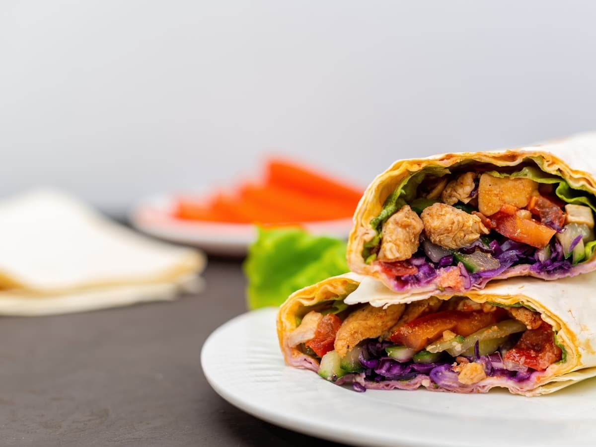 French taco El Mixto de Ketaco con pollo y ternera, medio y medio