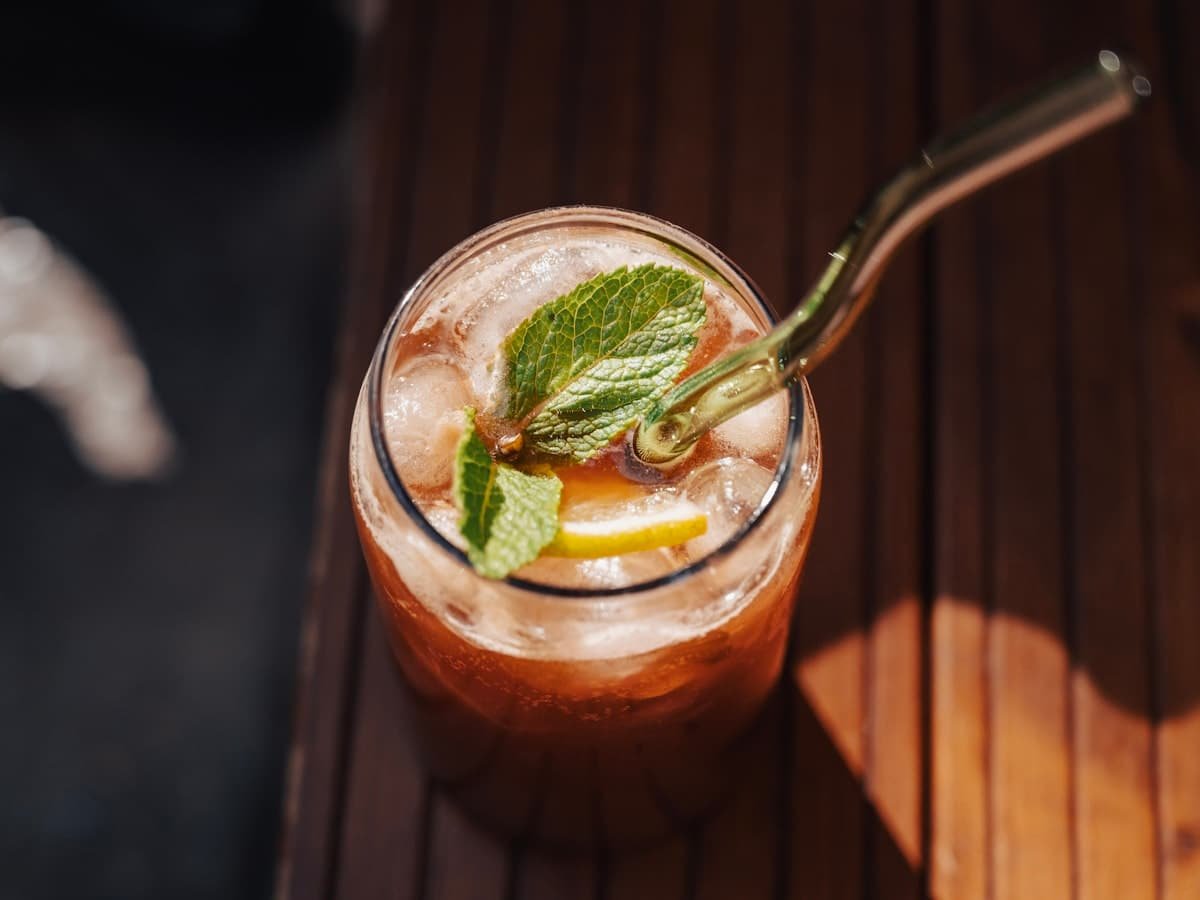 TÉ HELADO A LA MENTA